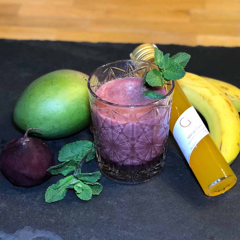 Mango-Bananen und Roote Beeten Smoothie