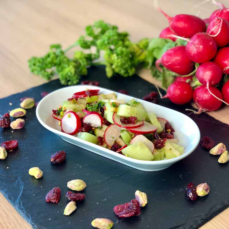 Radieschen-Gurken Salat