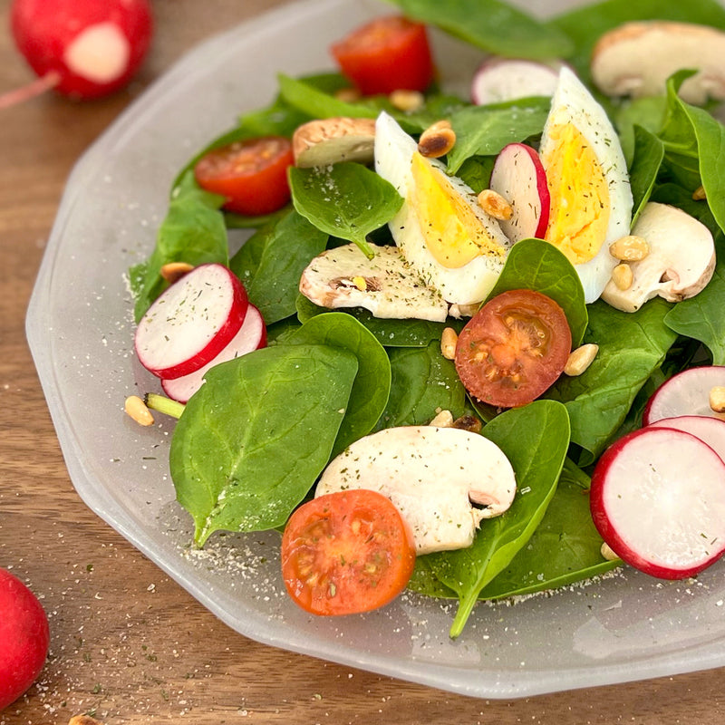 Frühlingshafter Spinat-Bärlauch-Salat