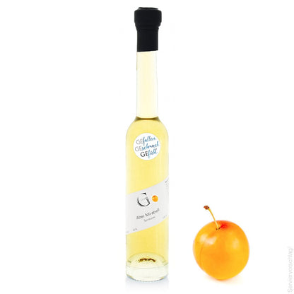 Alte Mirabelle Schnaps