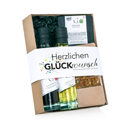 Herzlichen Glückwunsch S Geschenkset von Genial Genießen mit Granatapfel Balsam, Basilikum Öl, Kräutersalz und Kräutertee in Geschenkbox