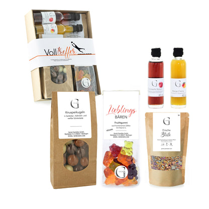Geschenkset „Volltreffer“ von Genial Genießen mit liebevoll zusammengestellten Snacks und Genussprodukten für entspannte Fußballabende und kulinarische Pausen.