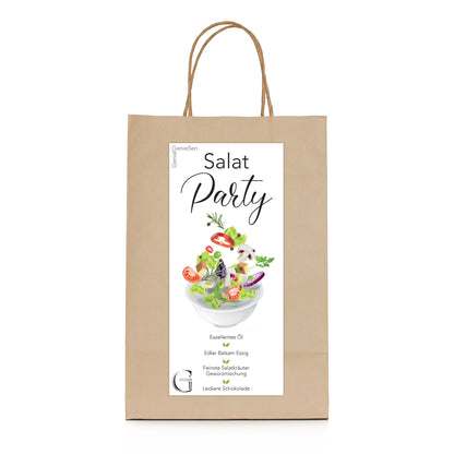 Liebevoll zusammengestelltes Salat-Geschenkset von Genial Genießen mit hochwertigen Zutaten für frische und aromatische Salate